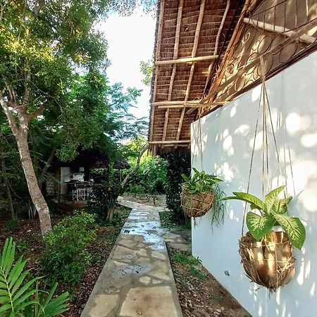 Watamu Beach Cottages B&B Екстериор снимка