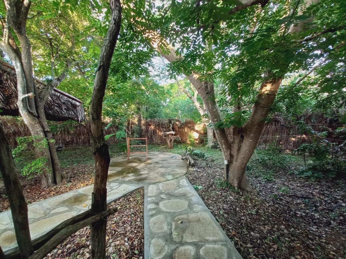 Watamu Beach Cottages B&B Екстериор снимка