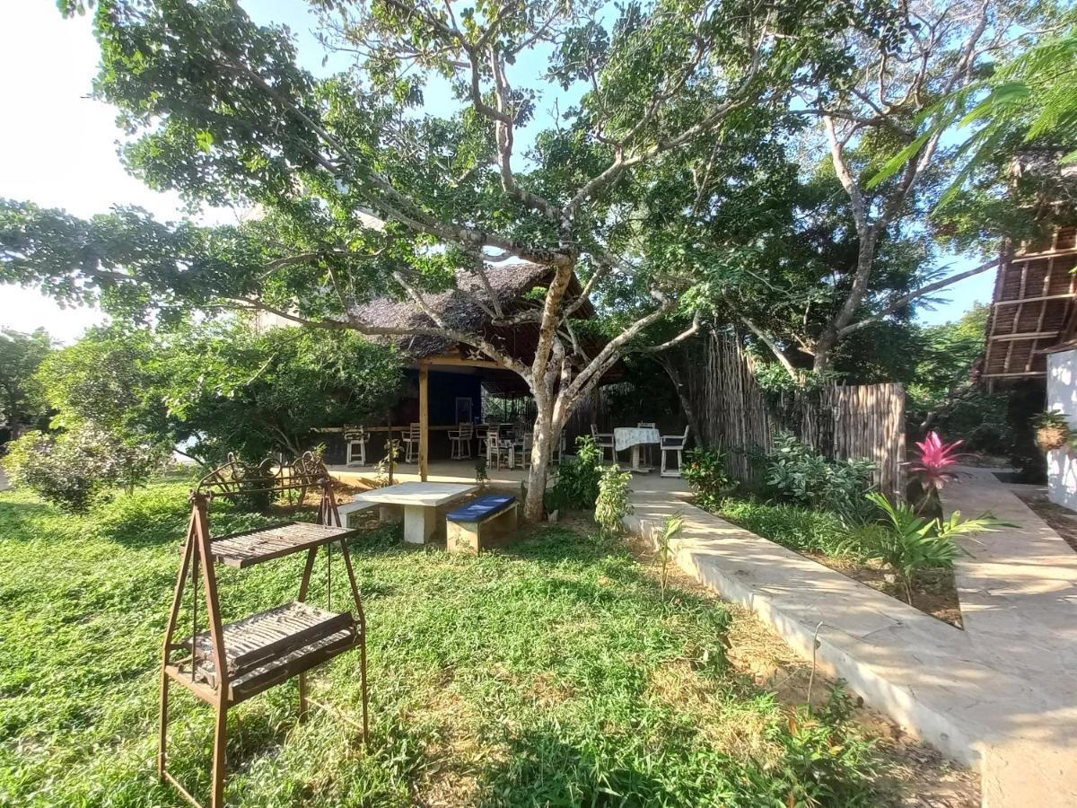 Watamu Beach Cottages B&B Екстериор снимка