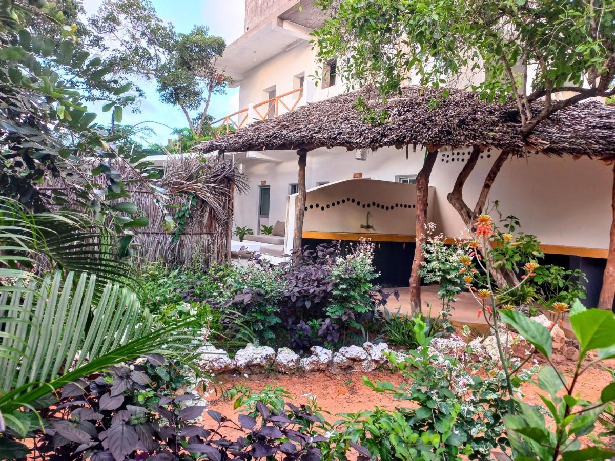 Watamu Beach Cottages B&B Екстериор снимка