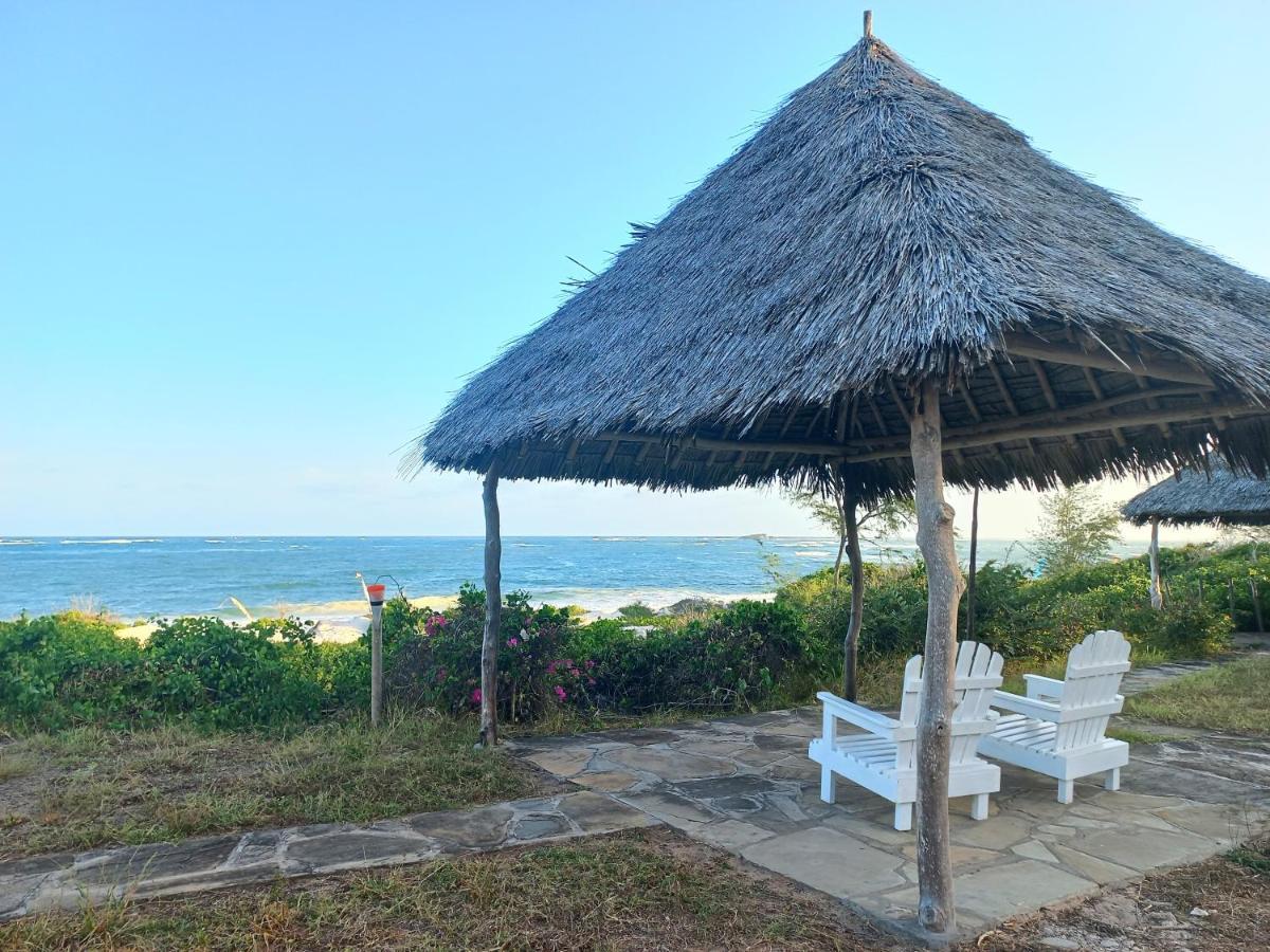 Watamu Beach Cottages B&B Екстериор снимка
