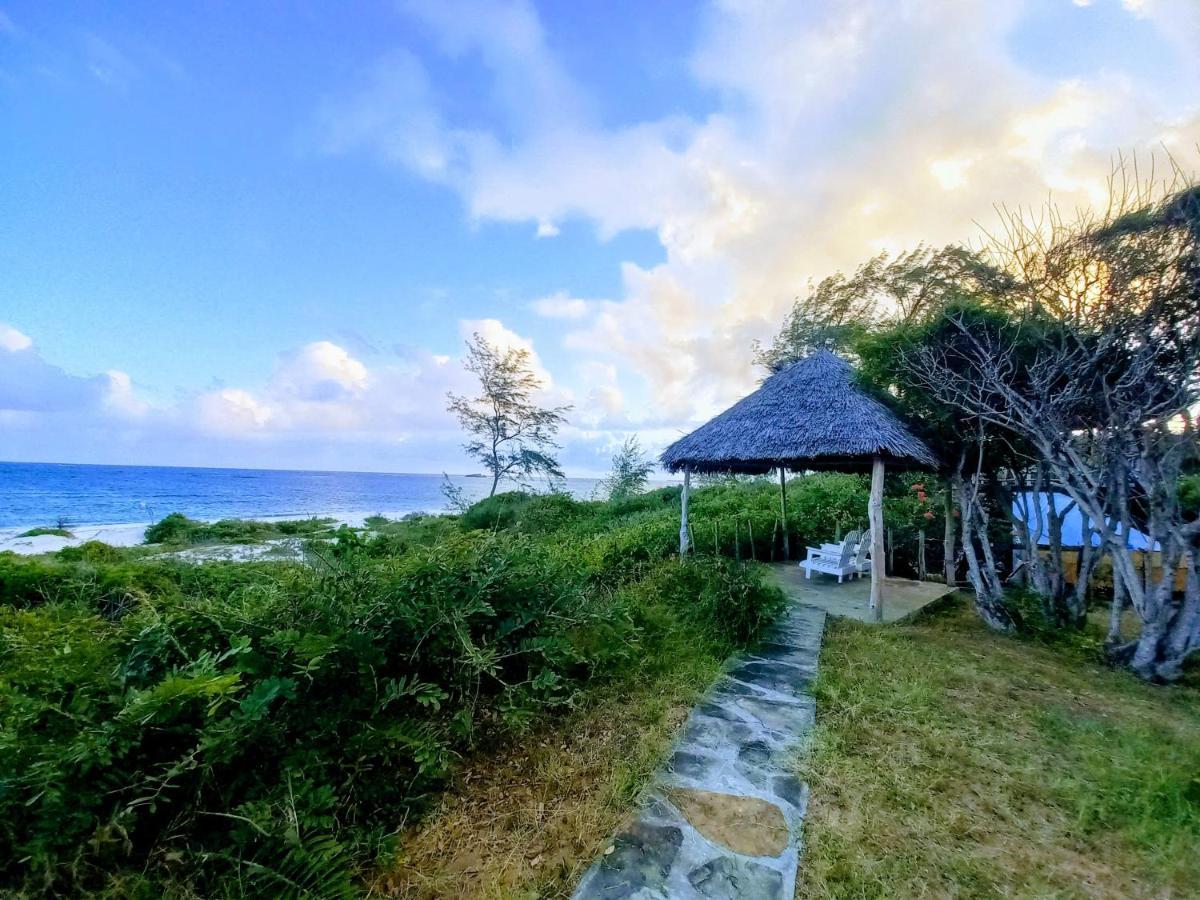 Watamu Beach Cottages B&B Екстериор снимка