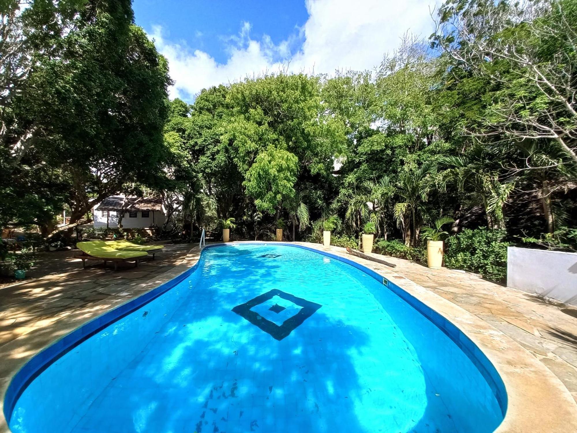 Watamu Beach Cottages B&B Екстериор снимка