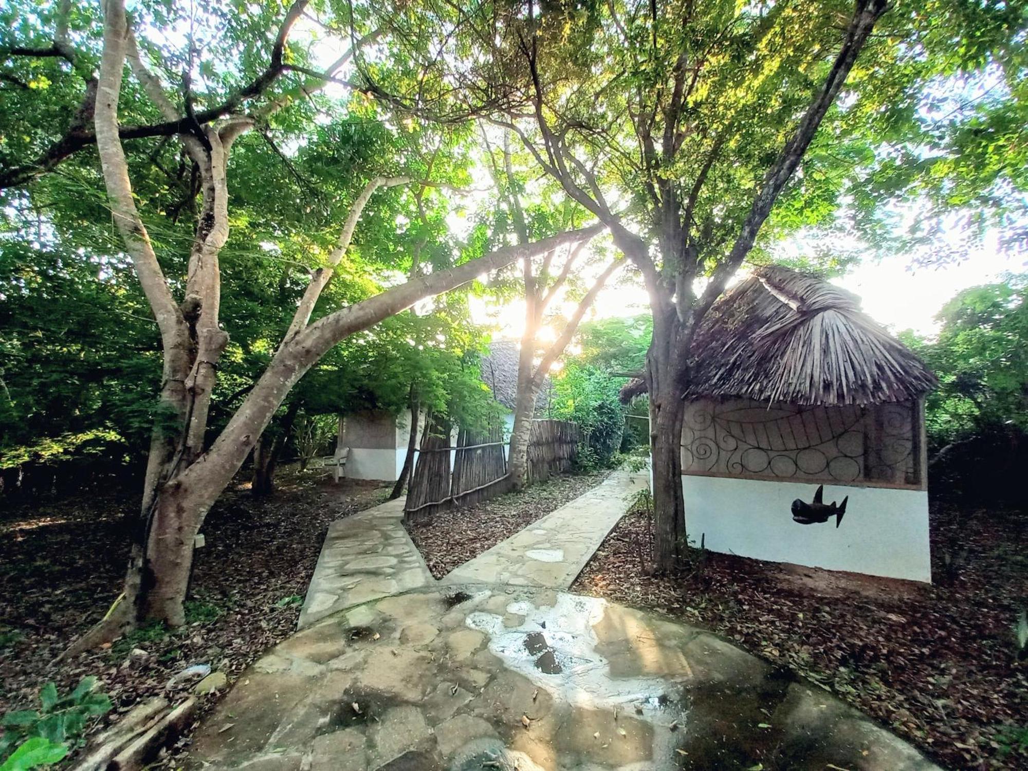 Watamu Beach Cottages B&B Екстериор снимка